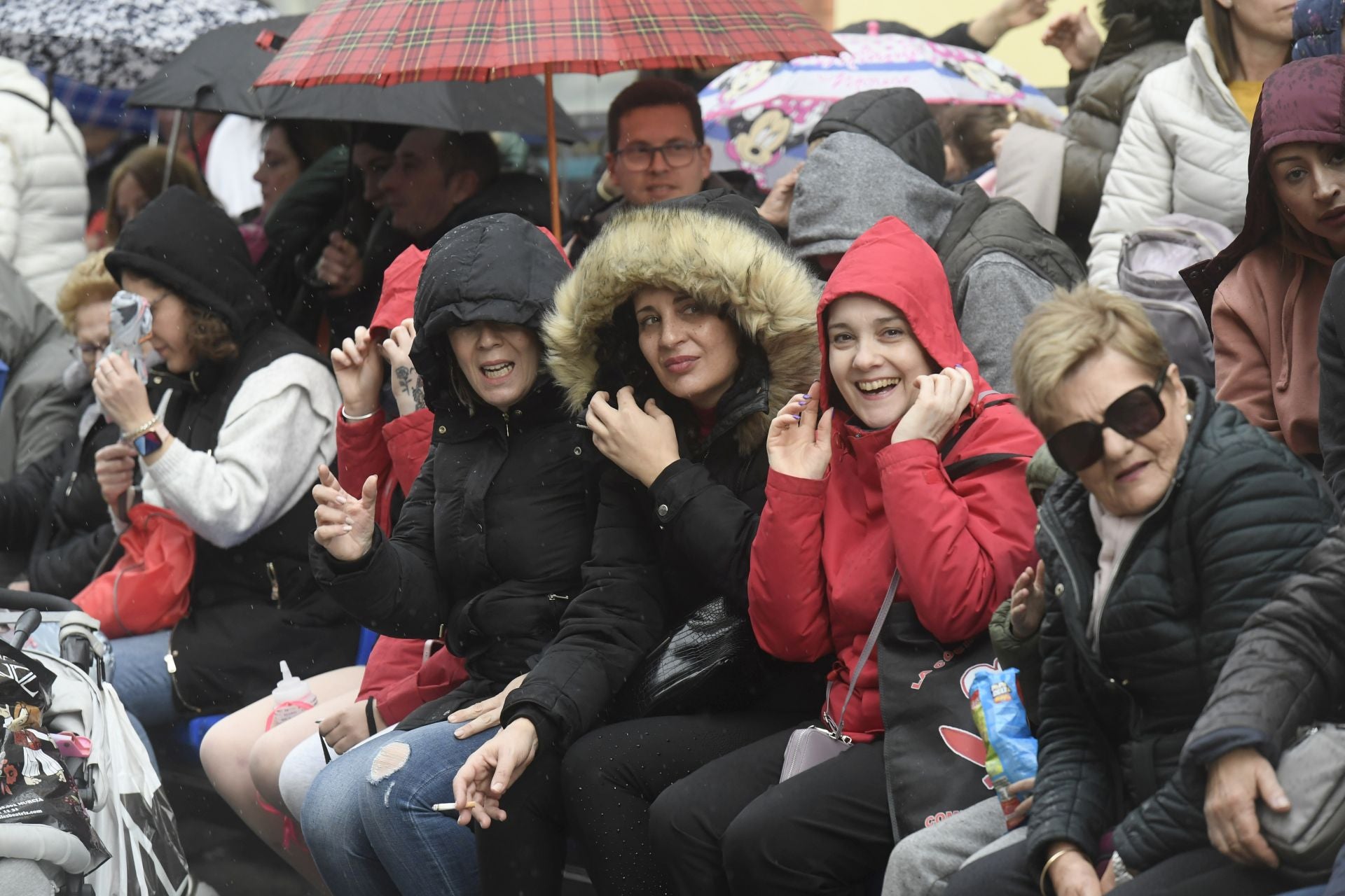 El desfile del martes del Carnaval de Cabezo de Torres, en imágenes