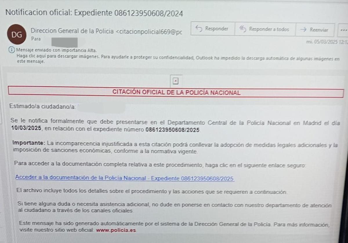 Uno de los correos fraudulentos.