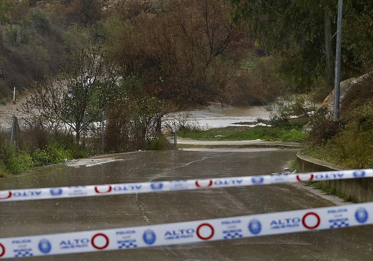Una carretera cortada en Murcia.