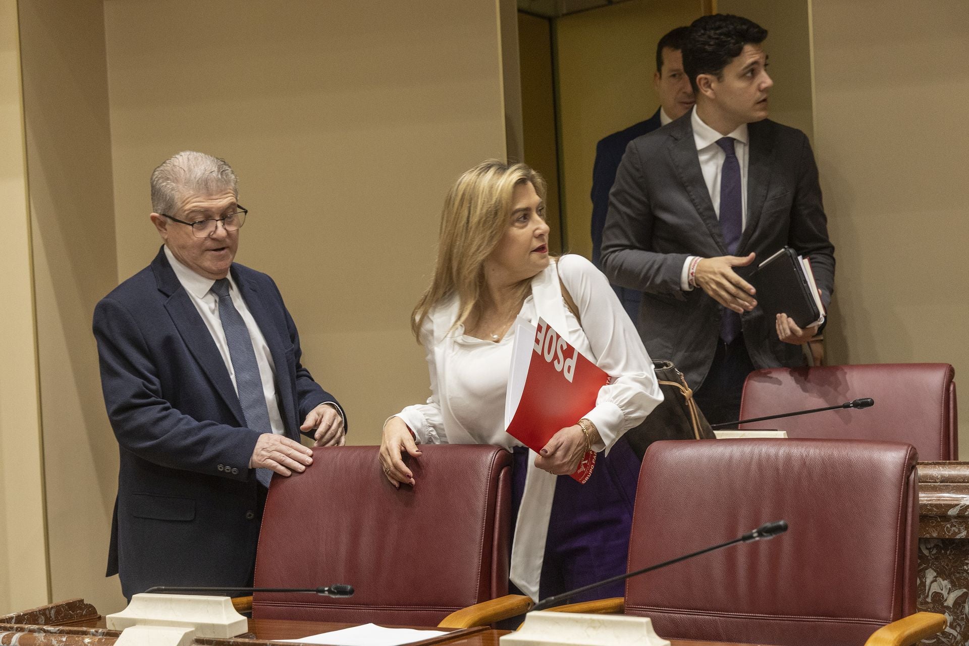 El Pleno de la Asamblea Regional de este viernes, en imágenes