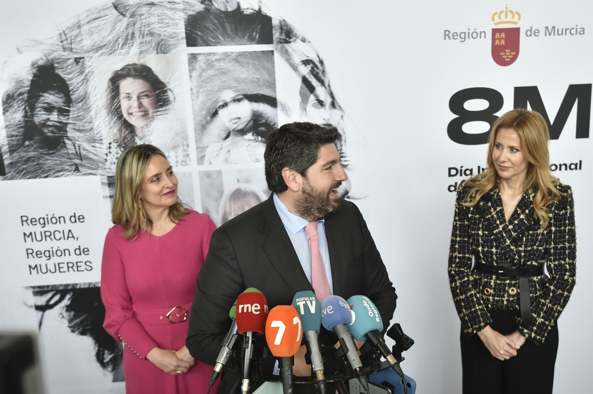 En imágenes, la entrega de los Premios 8 de Marzo de la Comunidad