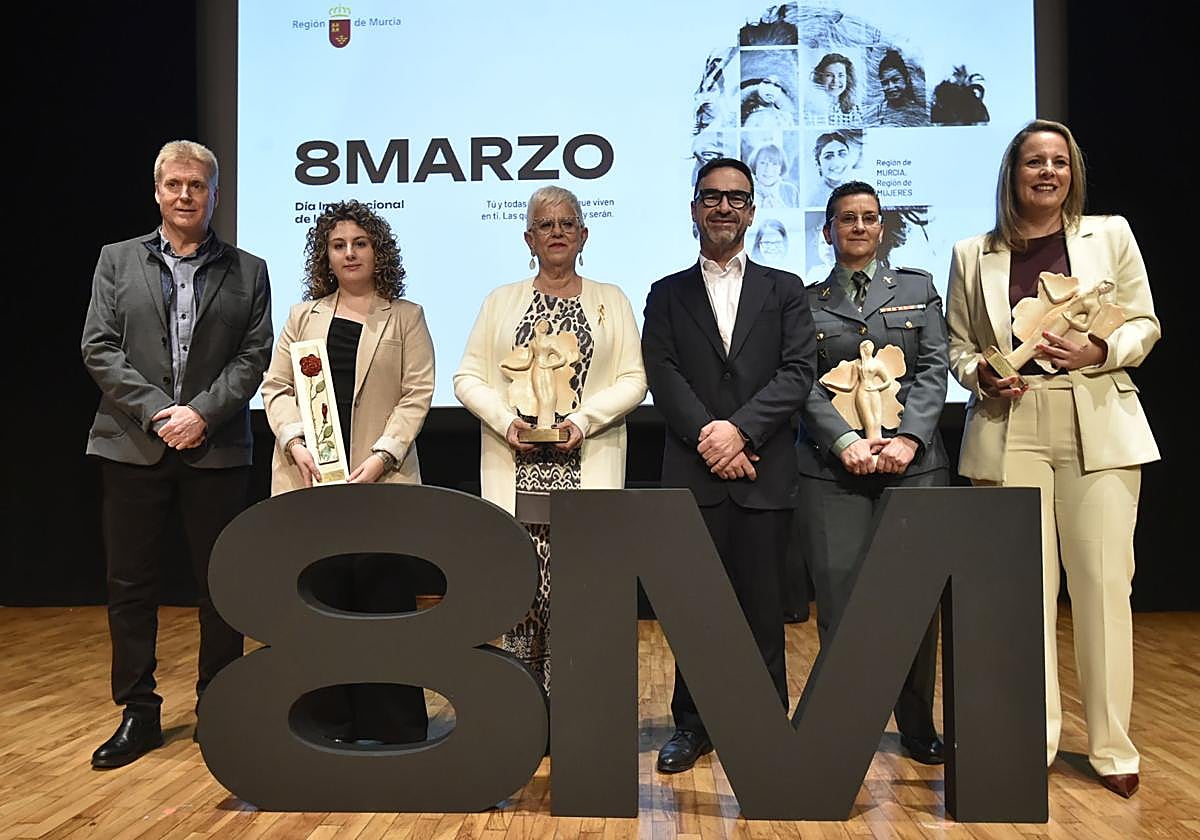 En imágenes, la entrega de los Premios 8 de Marzo de la Comunidad
