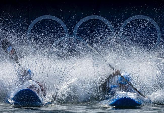 Juegos Olímpicos de París 2024. Imagen nominada, realizada en la prueba de cuartos de final de kayak cross en Vaires Sur Marne.