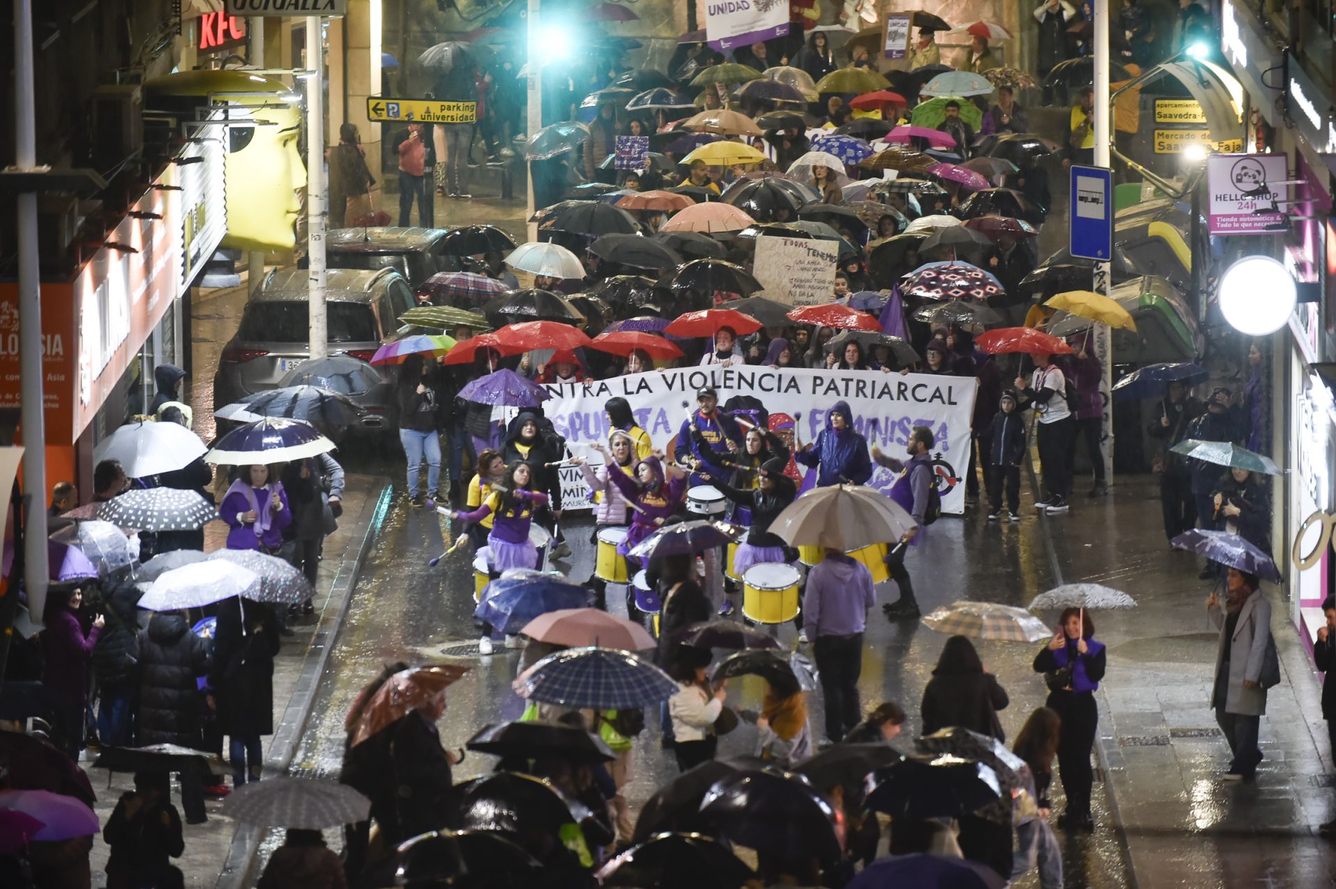 La manifestación por el 8M en Murcia, en imágenes