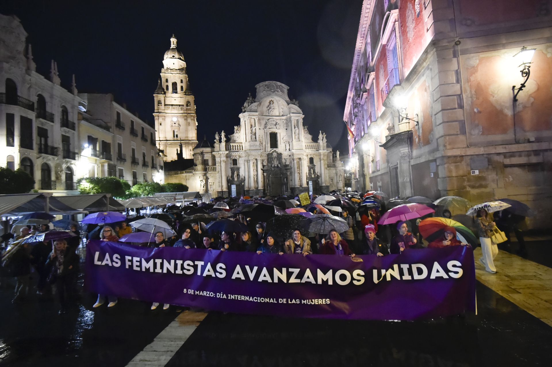 La manifestación por el 8M en Murcia, en imágenes