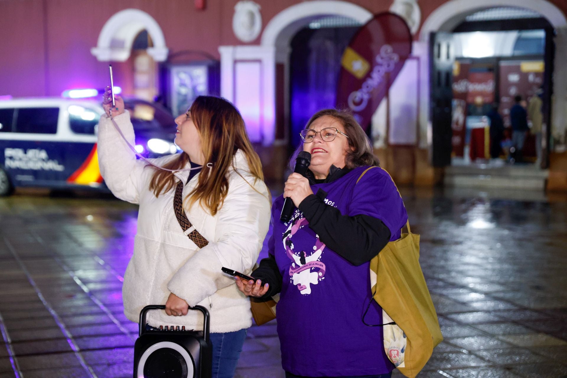 La manifestación por el 8M en Lorca, en imágenes