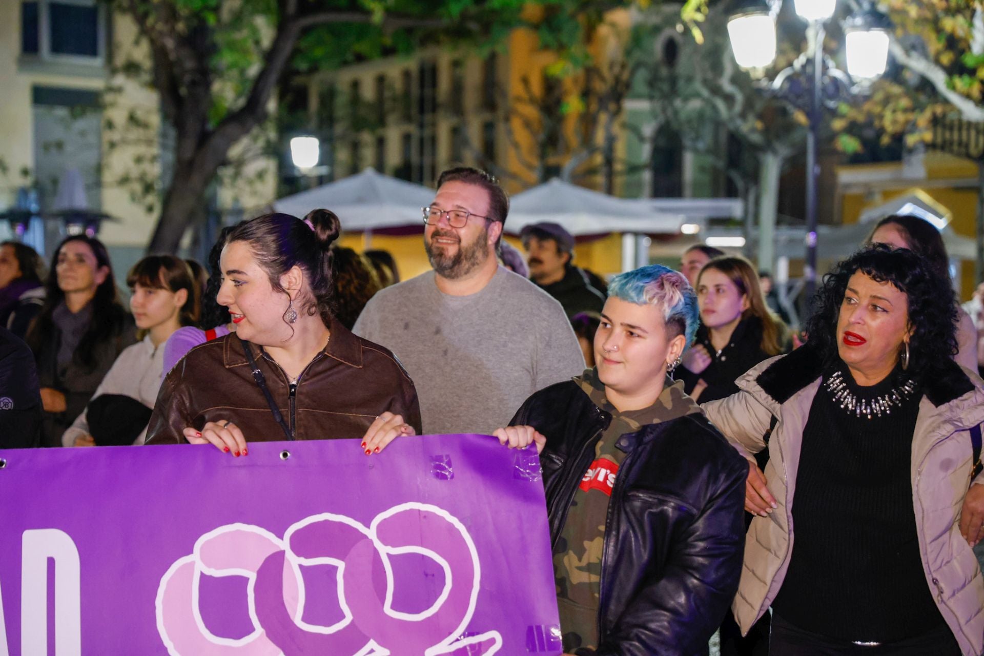 La manifestación por el 8M en Lorca, en imágenes