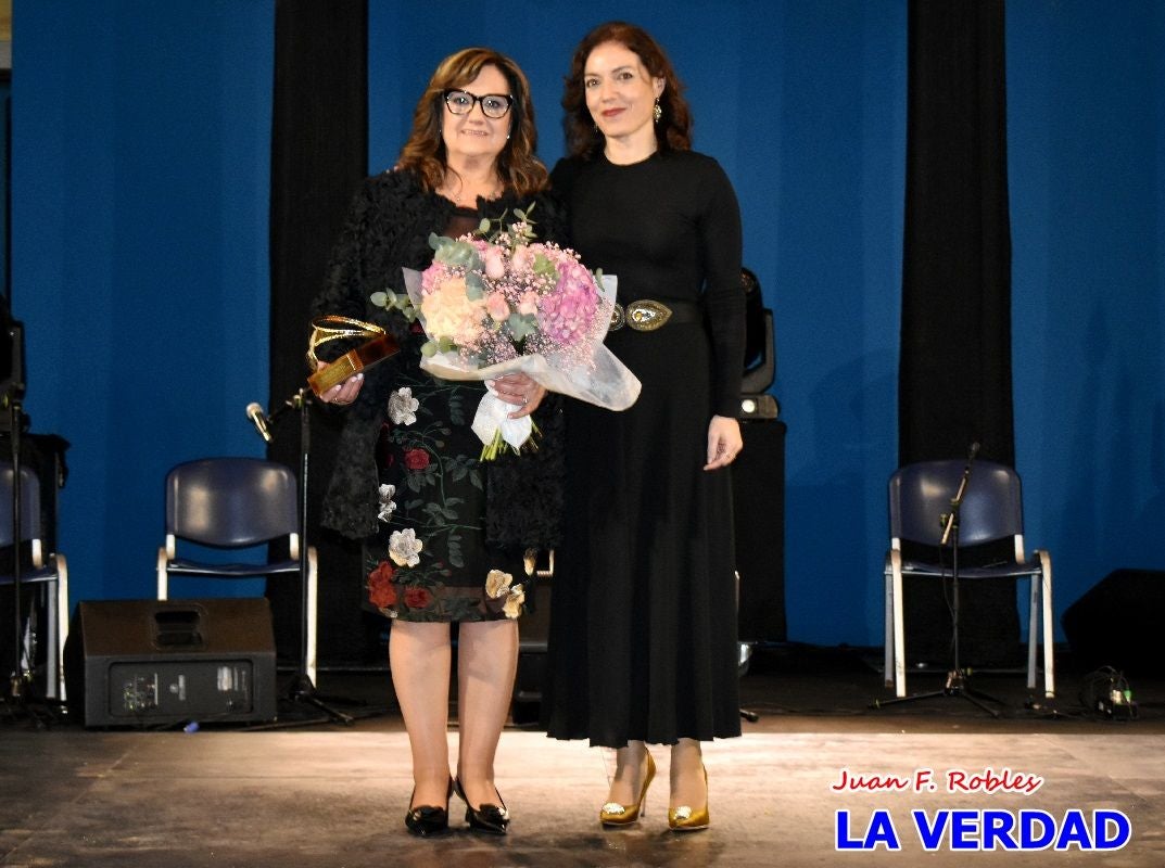 Caravaca entrega los premios y galardones del Día de la Mujer