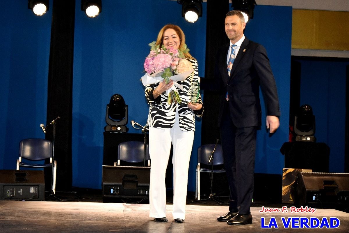 Caravaca entrega los premios y galardones del Día de la Mujer