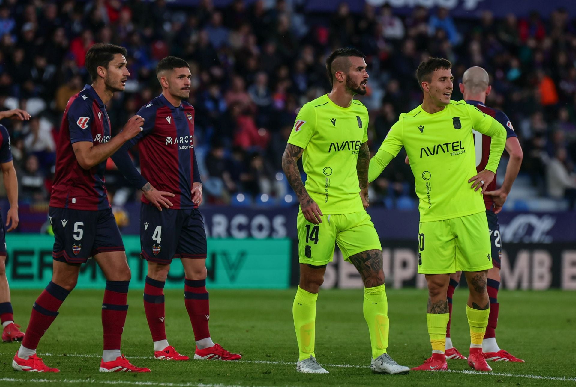 La derrota del Cartagena frente al Levante, en imágenes