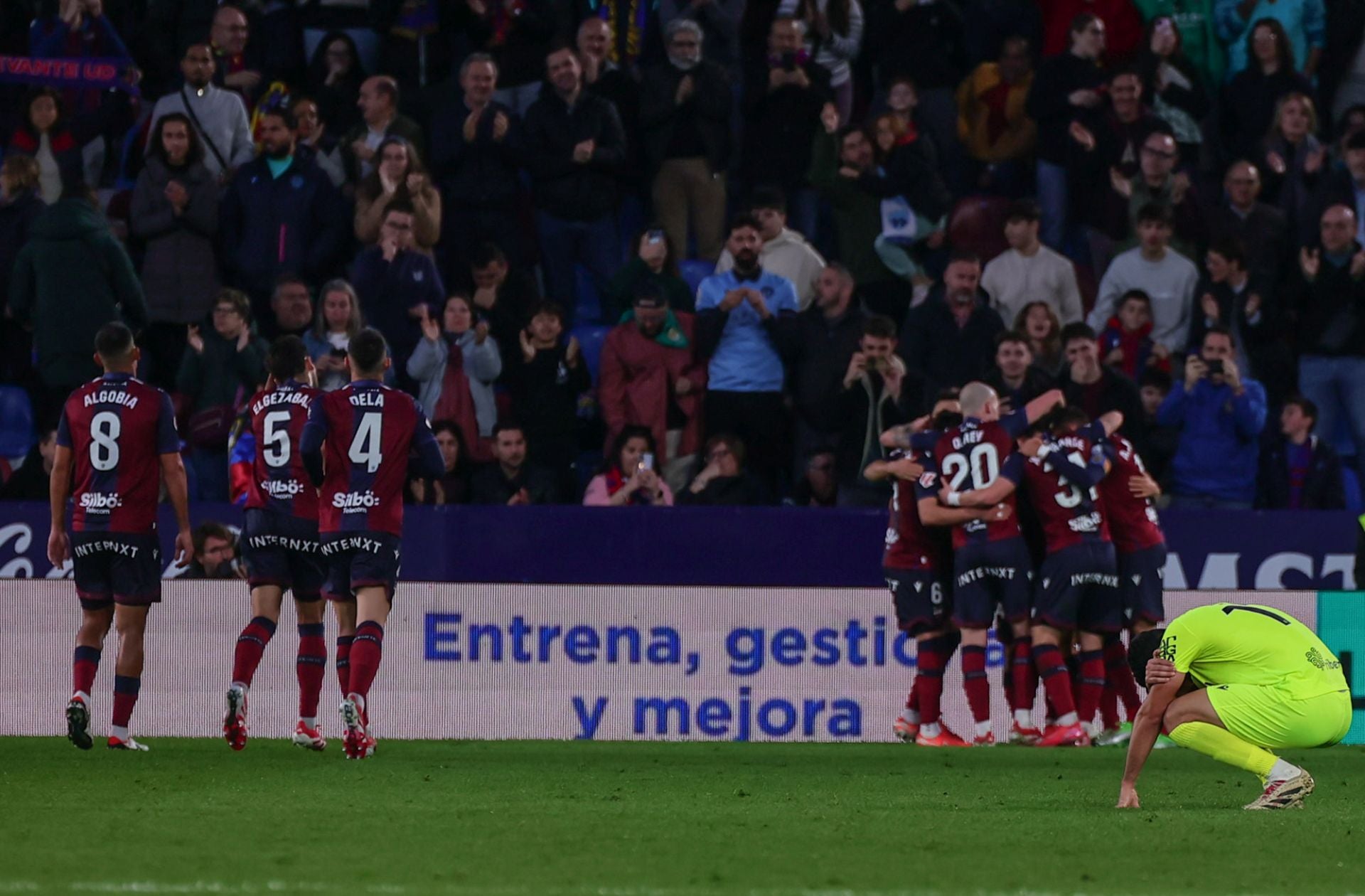 La derrota del Cartagena frente al Levante, en imágenes