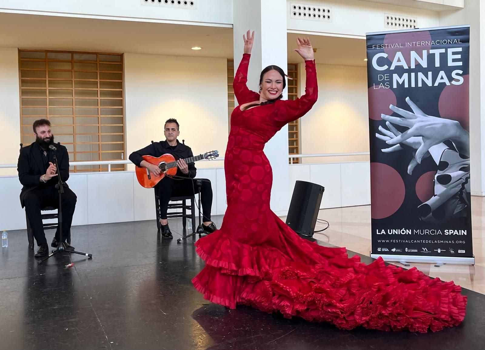 La bailaora Paula Rodríguez durante la presentación este lunes del Encuentro.