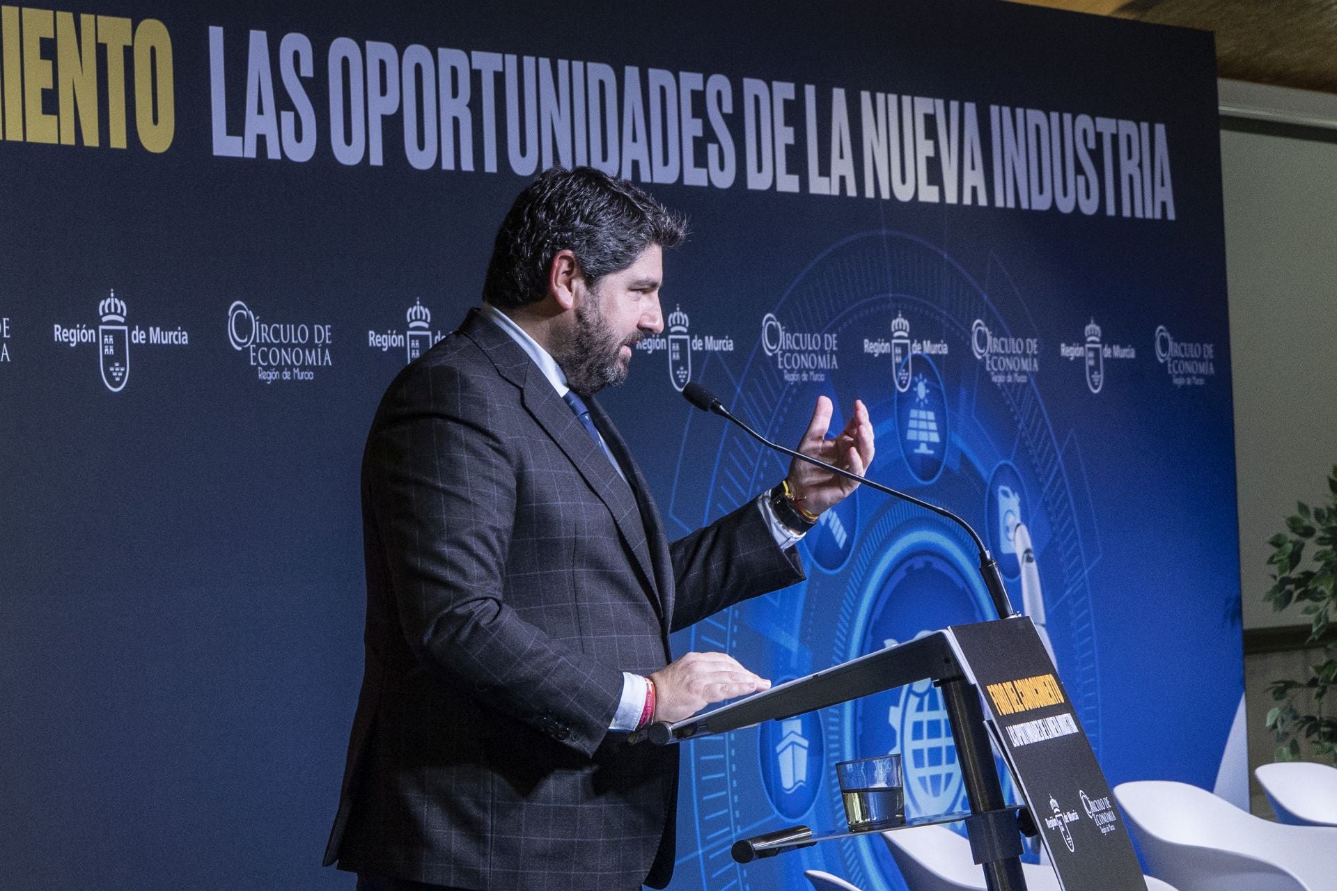 El &#039;Foro del conocimiento: las oportunidades de la nueva industria&#039; de Cartagena, en imágenes