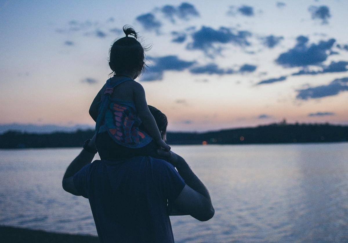 Un padre y su hija.