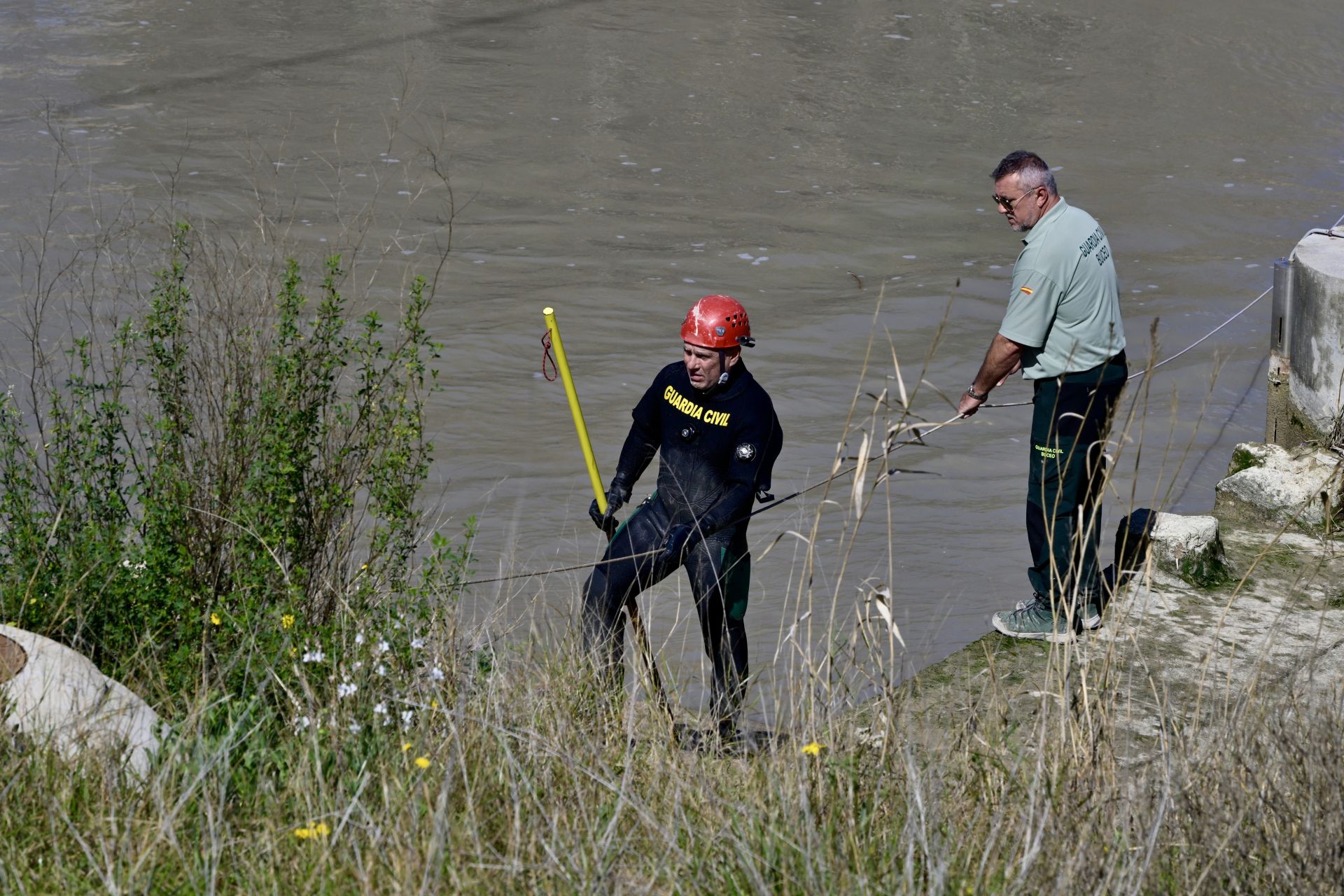 Imágenes del cuarto día de búsqueda de un hombre en el río Segura