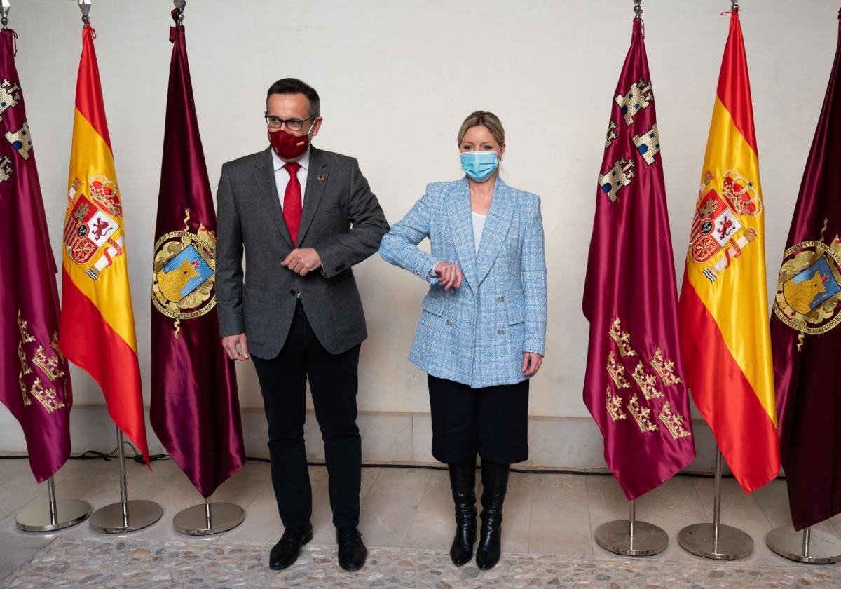 Diego Conesa y Ana Martínez Vidal, el día que suscribieron el pacto de gobierno en Lorca.