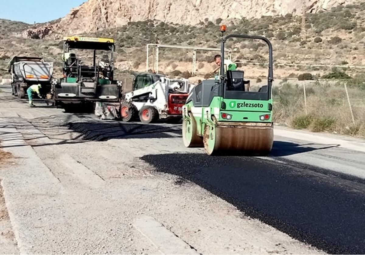 Obras en la carretera de Escombreras.