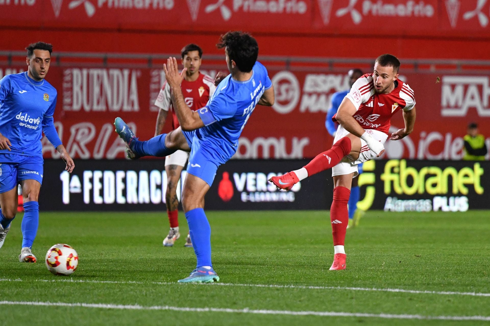 La victoria del Real Murcia frente al Fuenlabrada, en imágenes