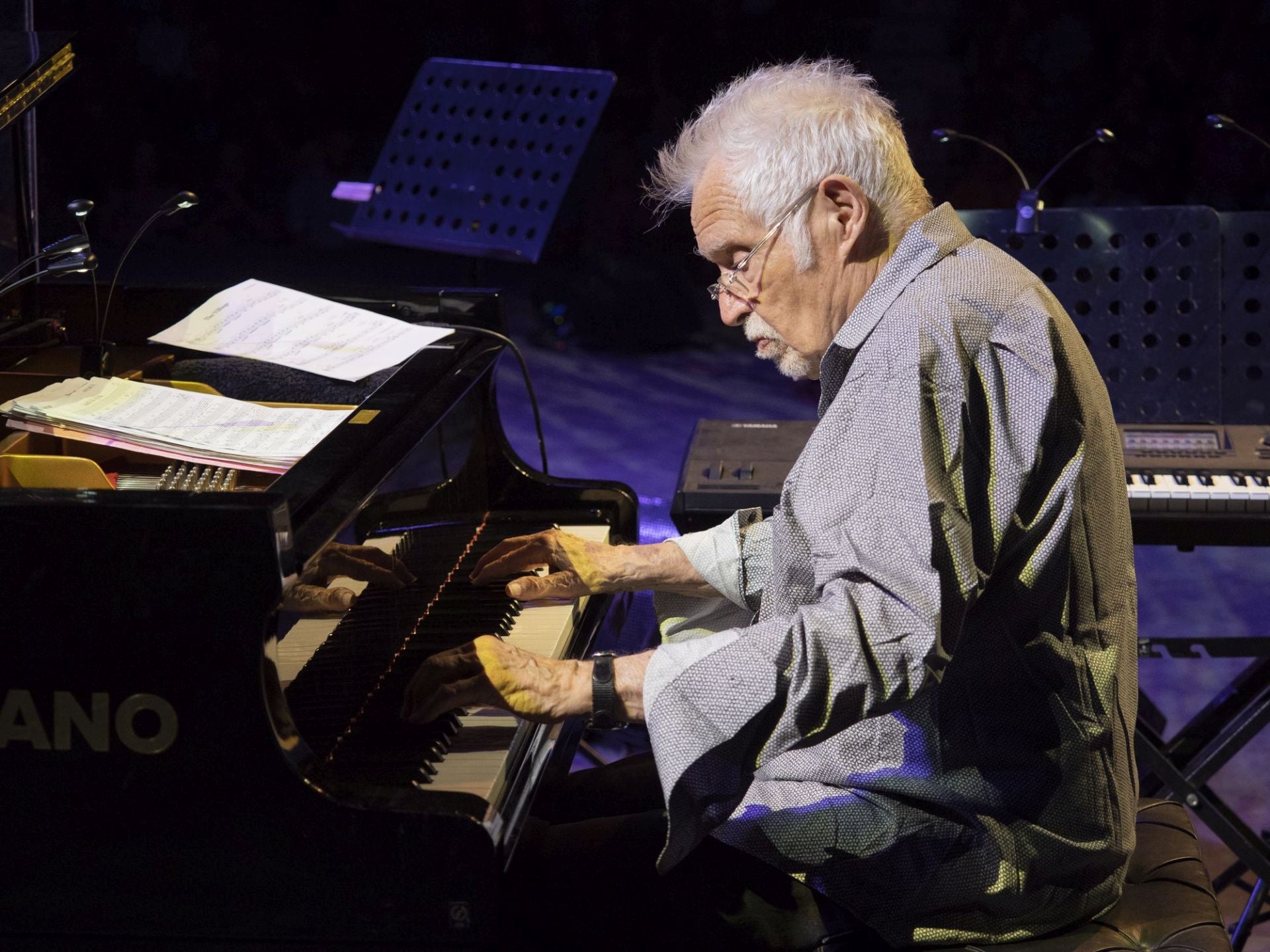 El pianista y arreglista estadounidense Dave Grusin, durante su actuación en el XXVI Festival Internacional de Jazz de San Javier