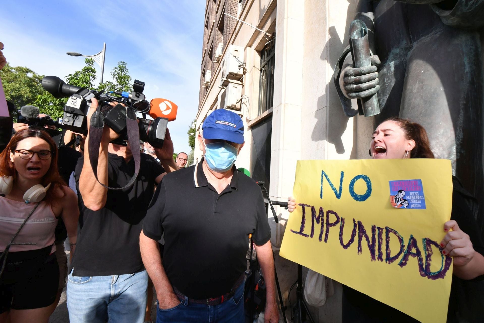 Protesta por la polémica rebaja de penas.