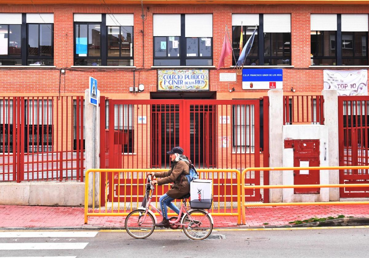 El colegio público Francisco Giner de los Ríos de Santiago el Mayor tendrá comedor el próximo curso.