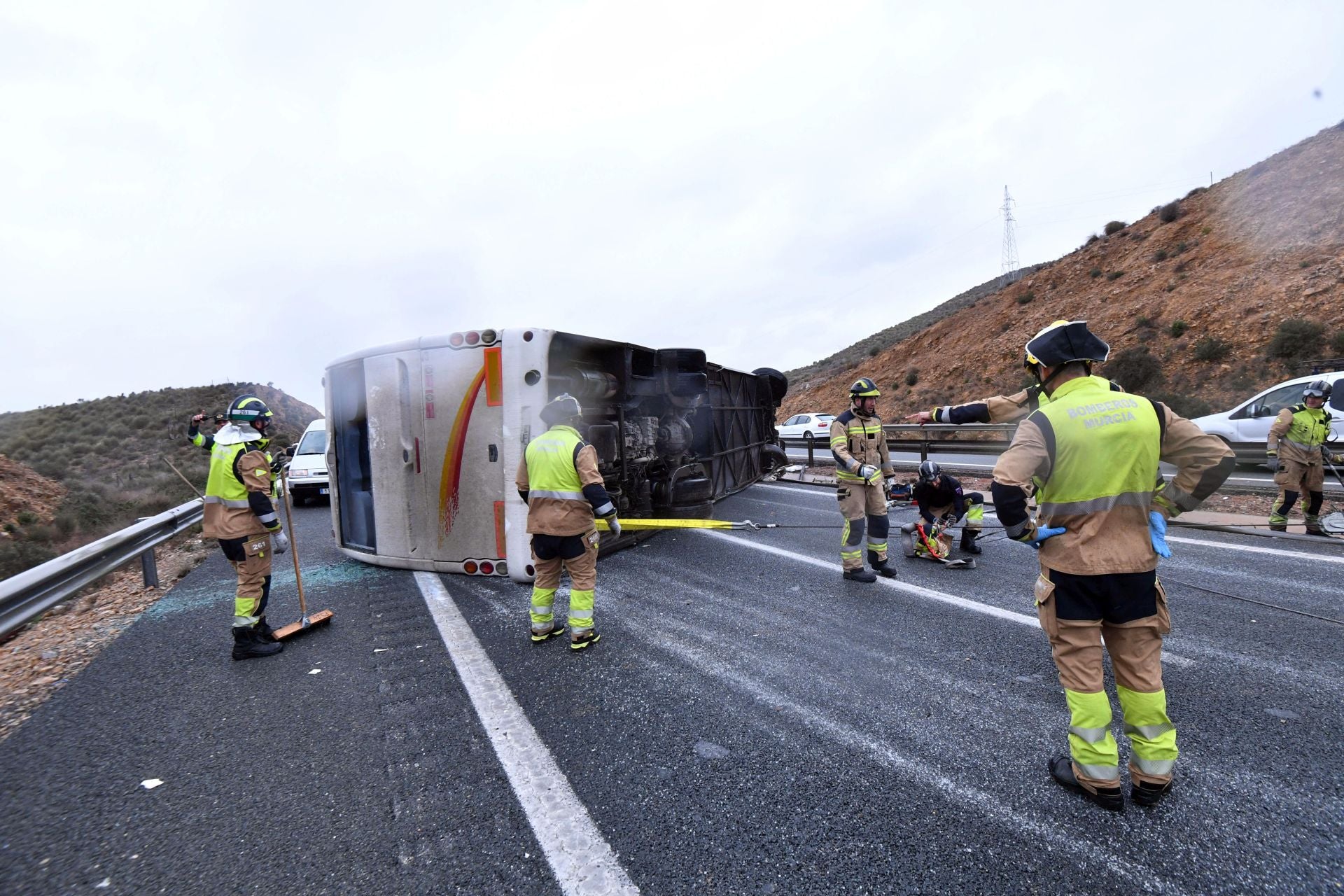 Las imágenes del accidente de autobús en la autovía A-7 en Murcia