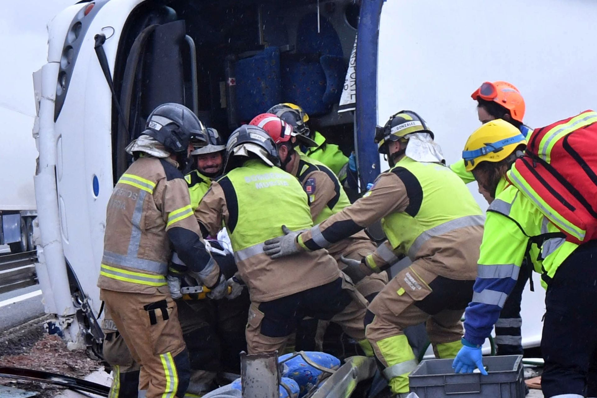 Las imágenes del accidente de autobús en la autovía A-7 en Murcia