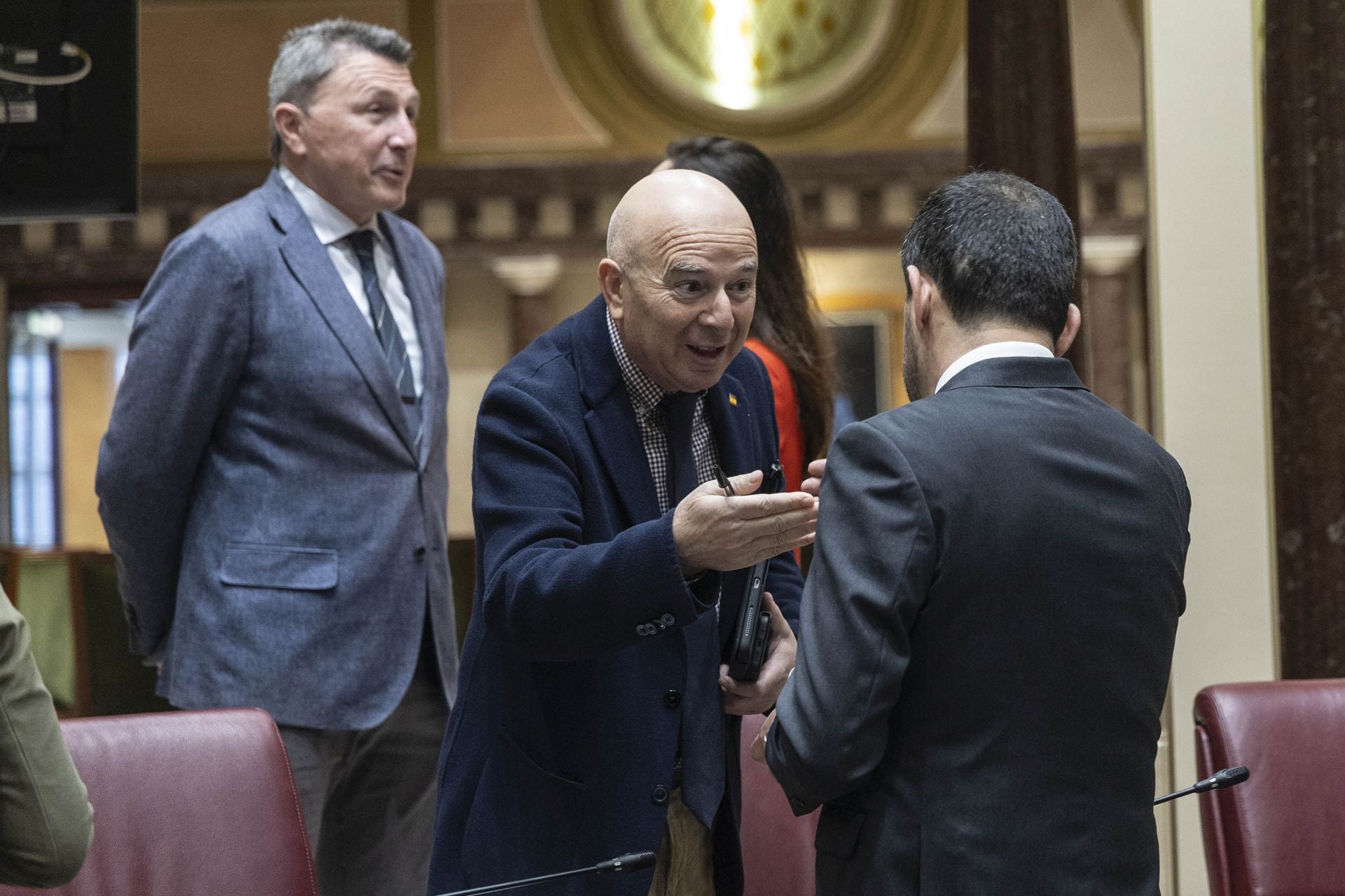 El Pleno de la Asamblea Regional de este viernes, en imágenes