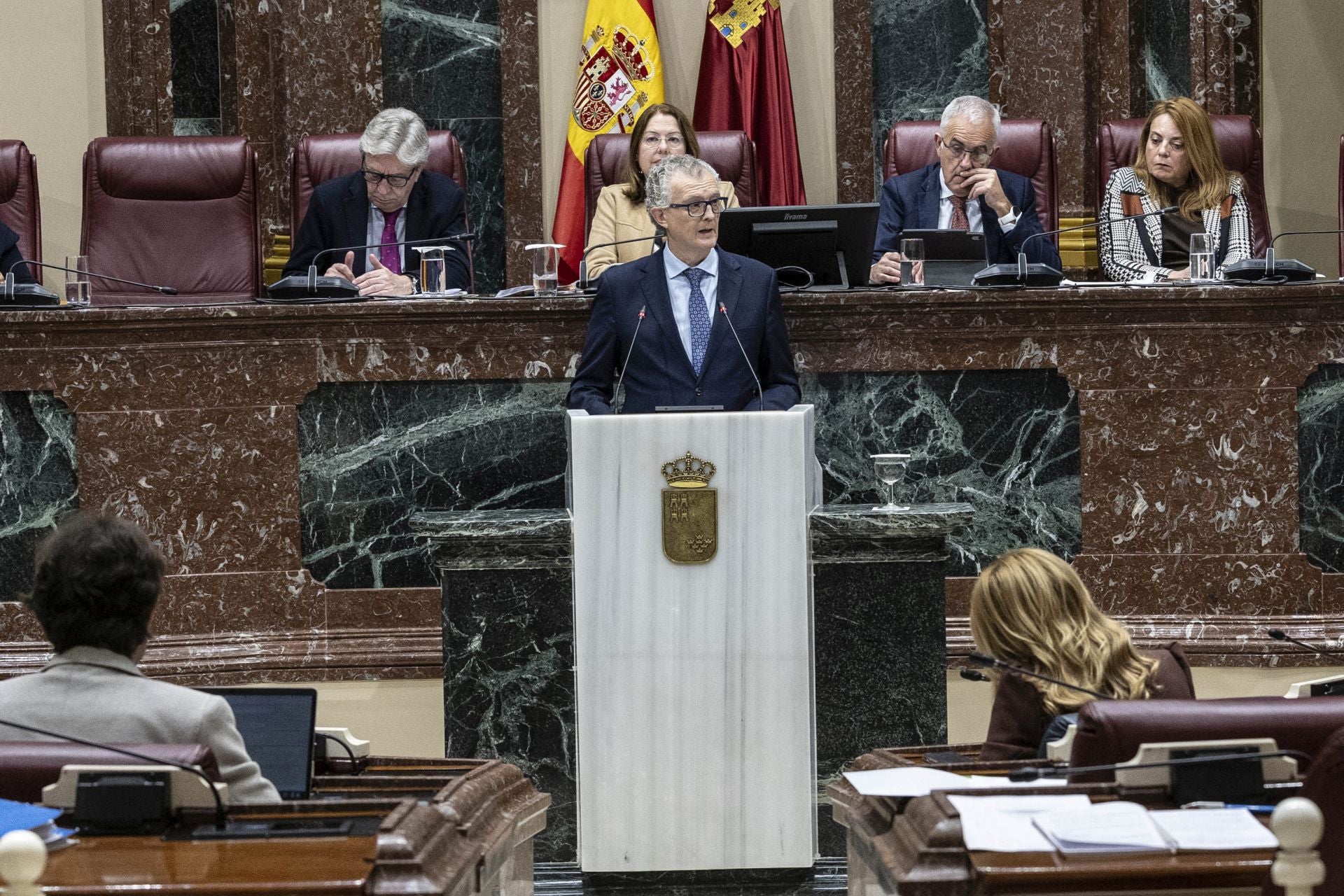 El Pleno de la Asamblea Regional de este viernes, en imágenes