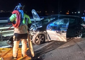 Estado de uno de los vehículos tras el accidente.