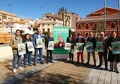 Presentación del mercado de artesanía, en la plaza de Colón.