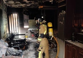 Apagan el incendio de una vivienda en Albudeite