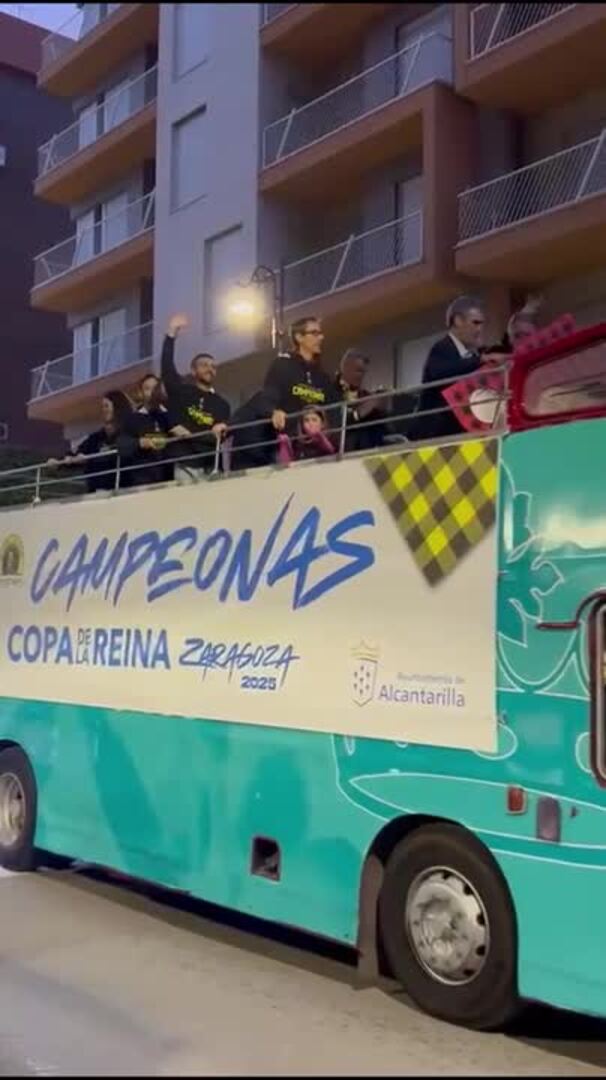 Alcantarilla celebra con el Hozono Global Jairis la Copa de la Reina