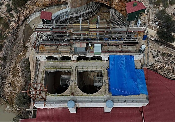 Obras de reforma en la central hidroeléctrica de Cañaverosa (Calasparra).