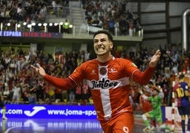 Pablo Ramírez, eufórico, celebra su gol al Barcelona en la semifinal de la Supercopa, en enero.