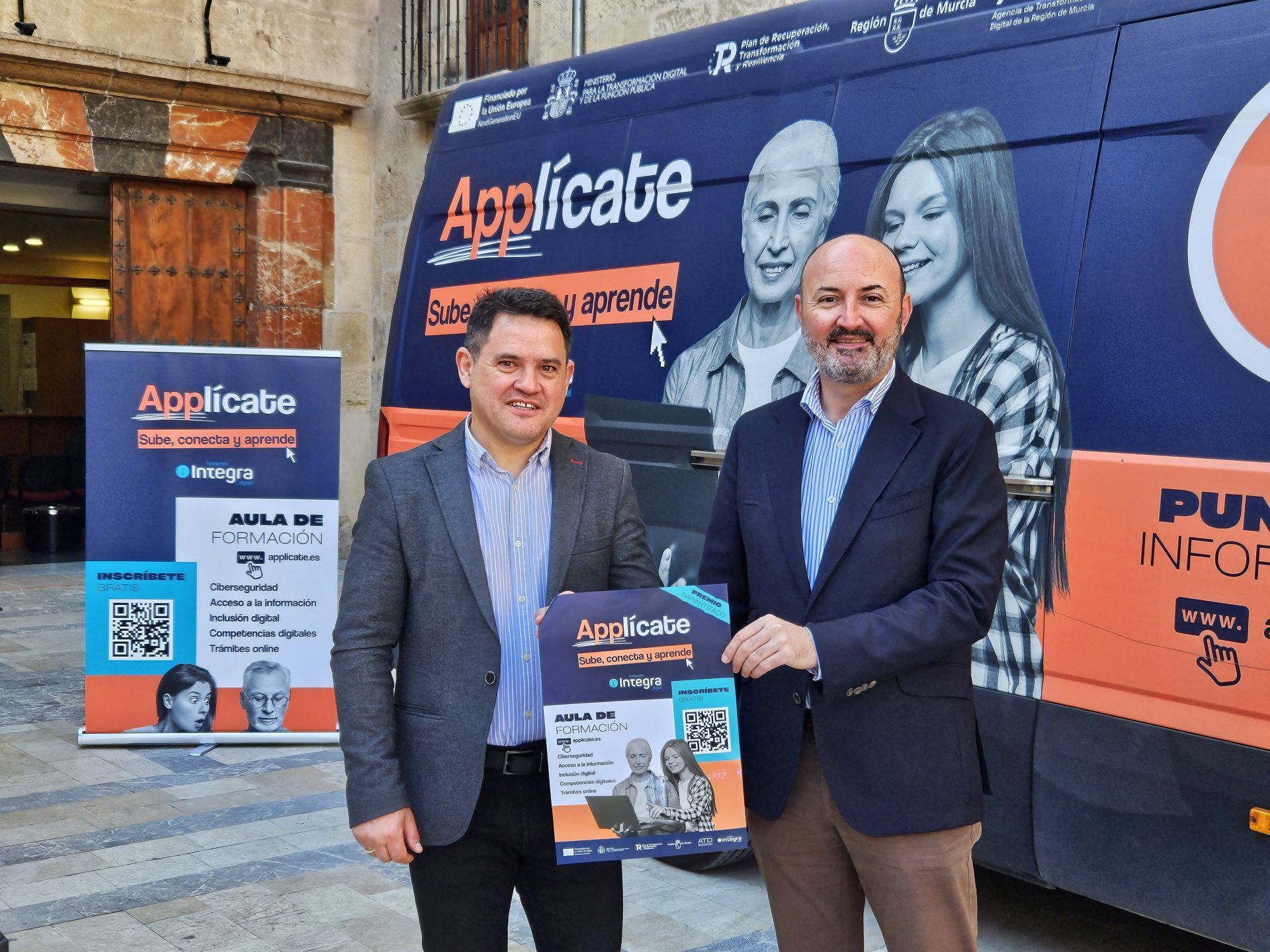 El aula 'Applícate: Sube, conecta y aprende' formará en competencias digitales en Caravaca