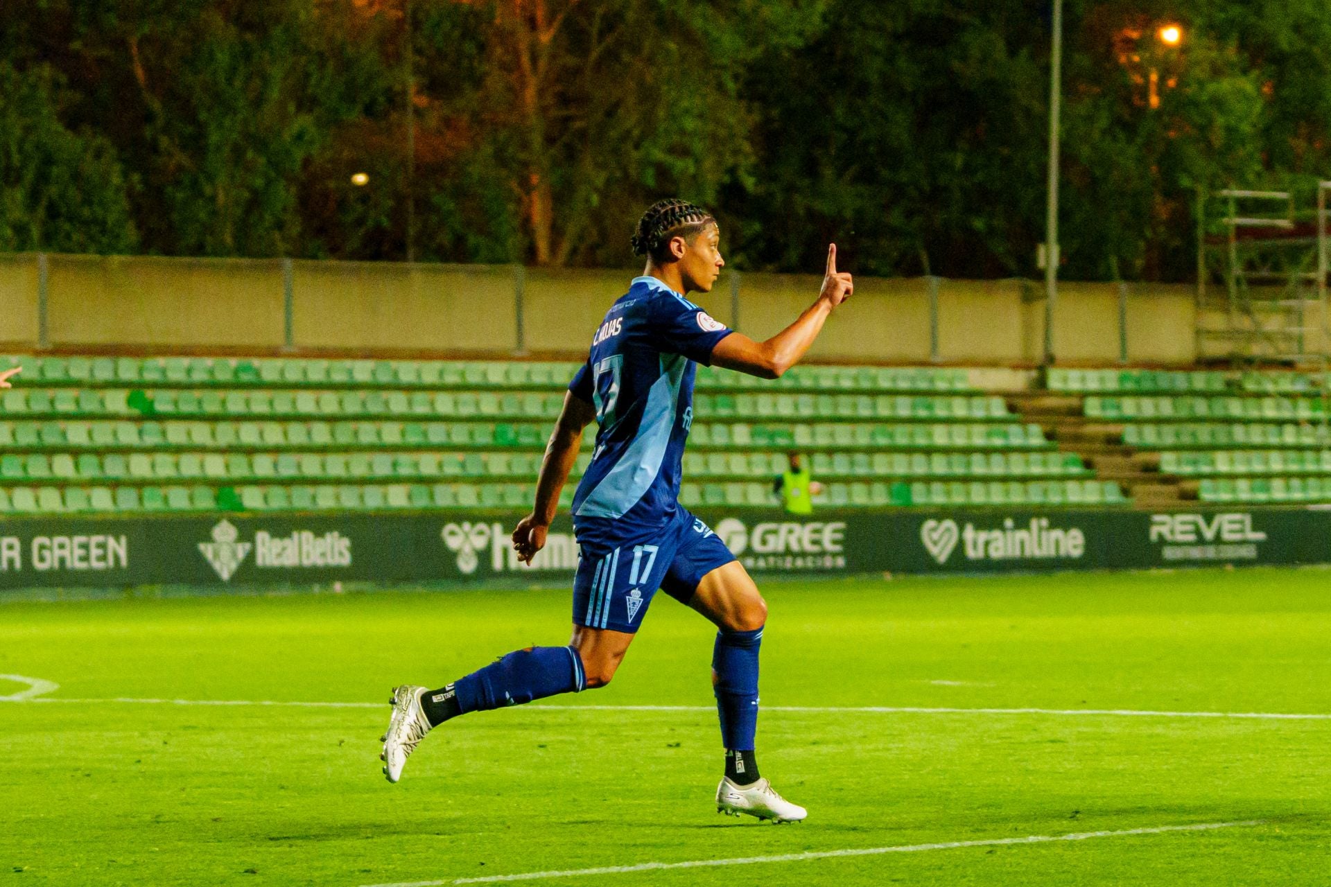 La victoria del Real Murcia frente el Betis Deportivo, en imágenes
