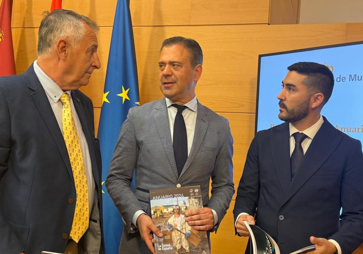 La dana, en la portada del Anuario 2024 del Colegio Oficial de Periodistas de la Región de Murcia