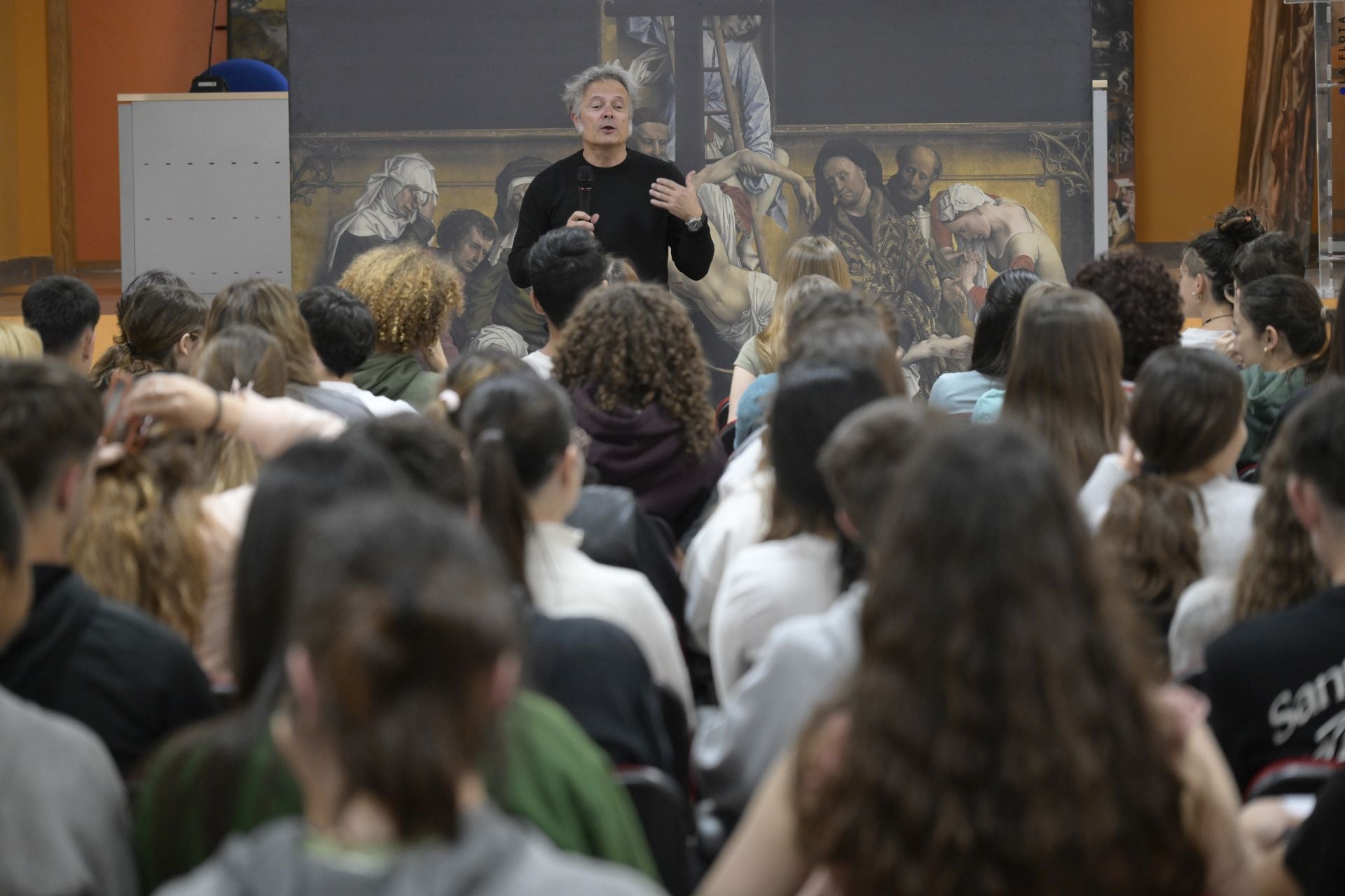 Los alumnos del IES La Flota pasean el arte por las calles de Murcia
