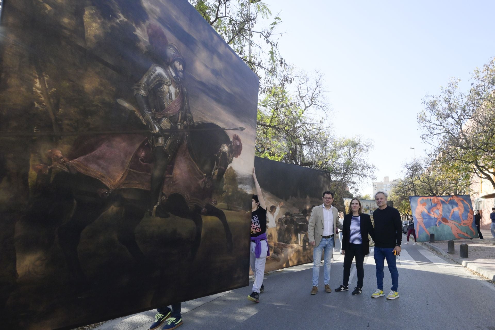Los alumnos del IES La Flota pasean el arte por las calles de Murcia