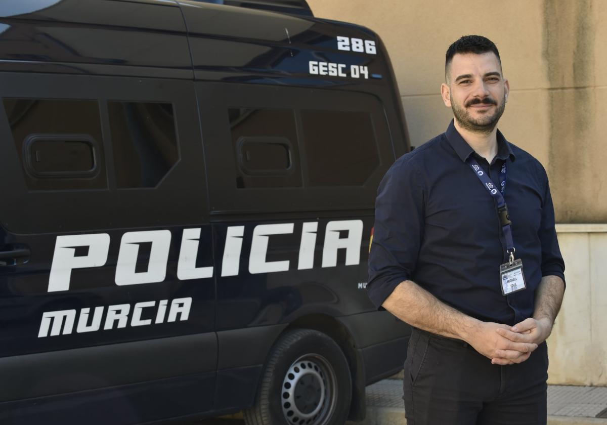 Michael Lolis: «Nos interesa el modelo policial español contra los delitos de odio»