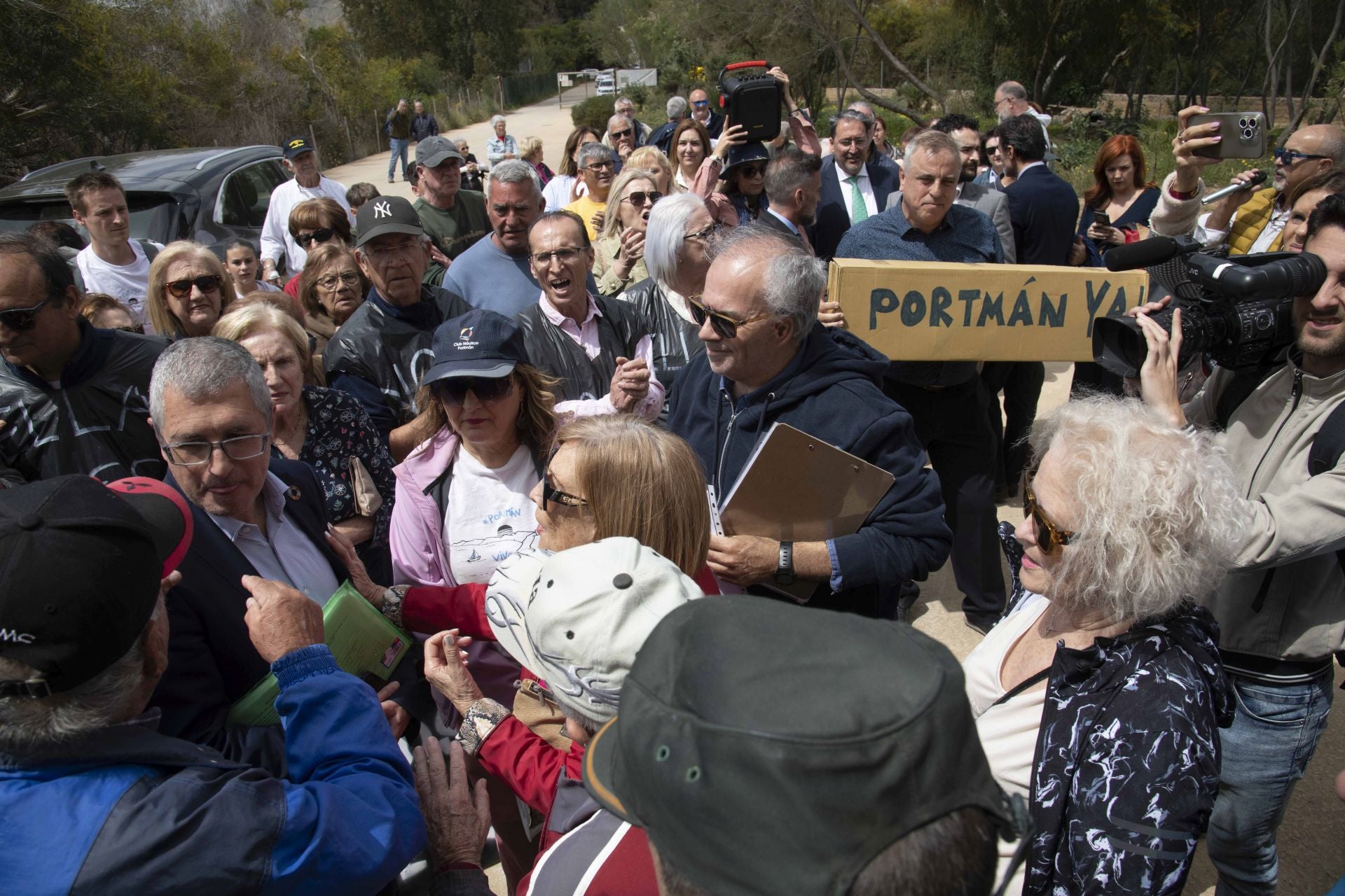 La manifestación con motivo de la reunión para la regeneración de la bahía de Portmán, en imágenes