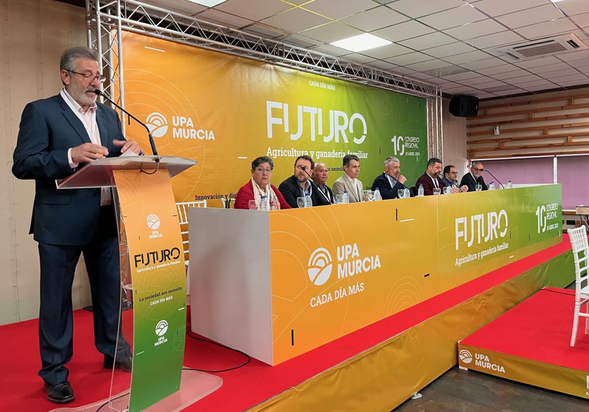 Marcos Alarcón, reelegido Secretario General de UPA: «Los agricultores dependemos de con qué pie se levanta Donald Trump»