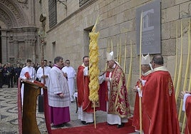 En imágenes, la misa y procesión de las palmas en Murcia