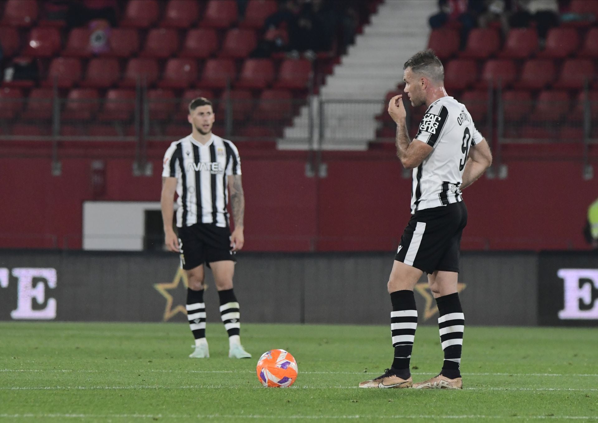 La derrota del Cartagena frente al Almería, en imágenes