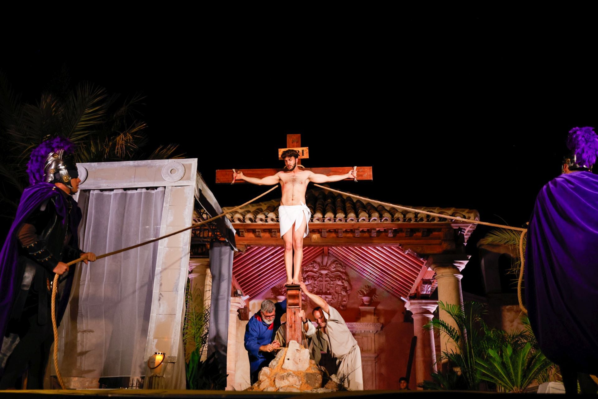Las imágenes del vía crucis viviente de Lorca