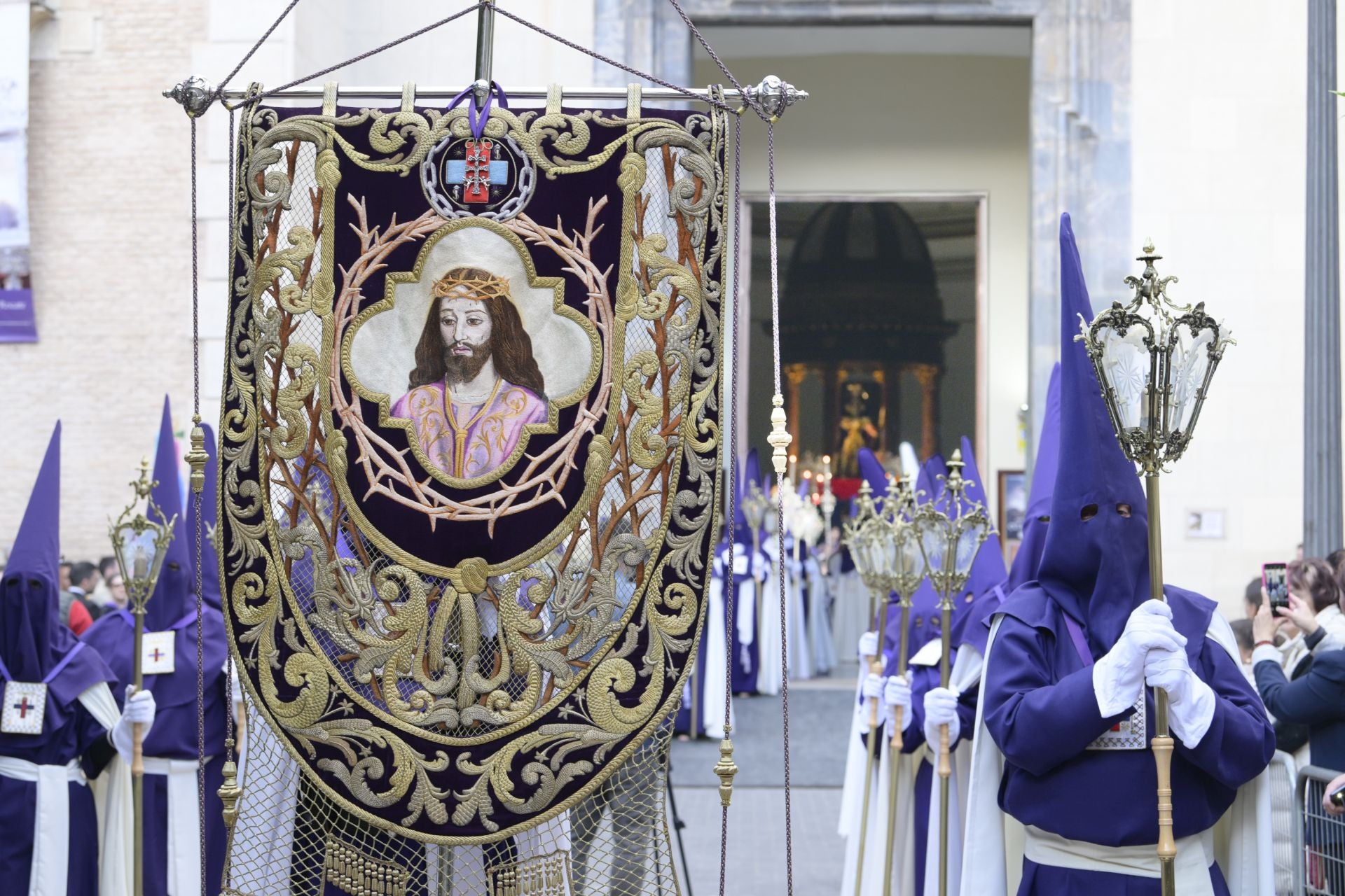 La procesión del Rescate y la Esperanza del Martes Santo en Murcia, en imágenes