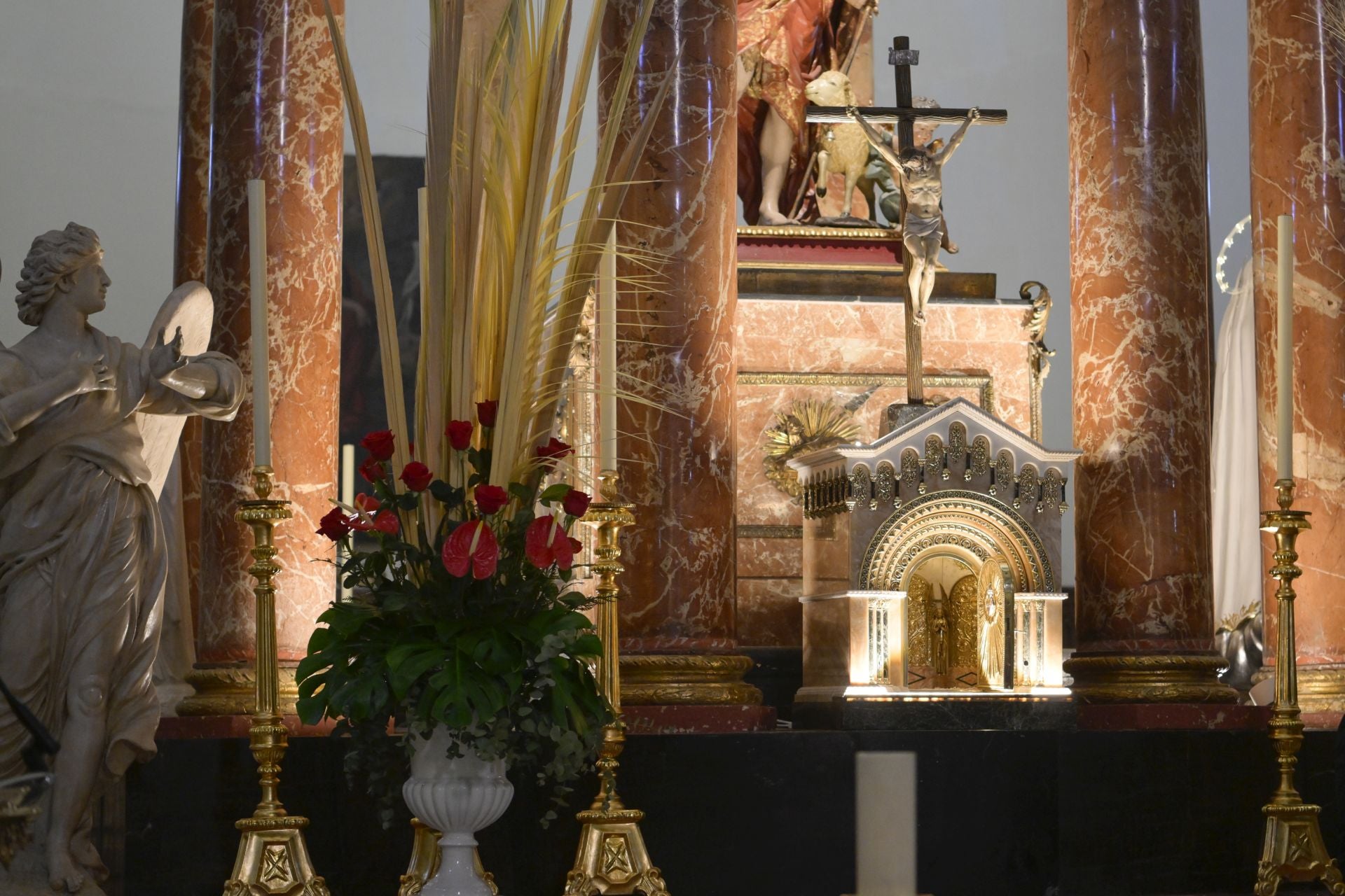 La procesión del Rescate y la Esperanza del Martes Santo en Murcia, en imágenes