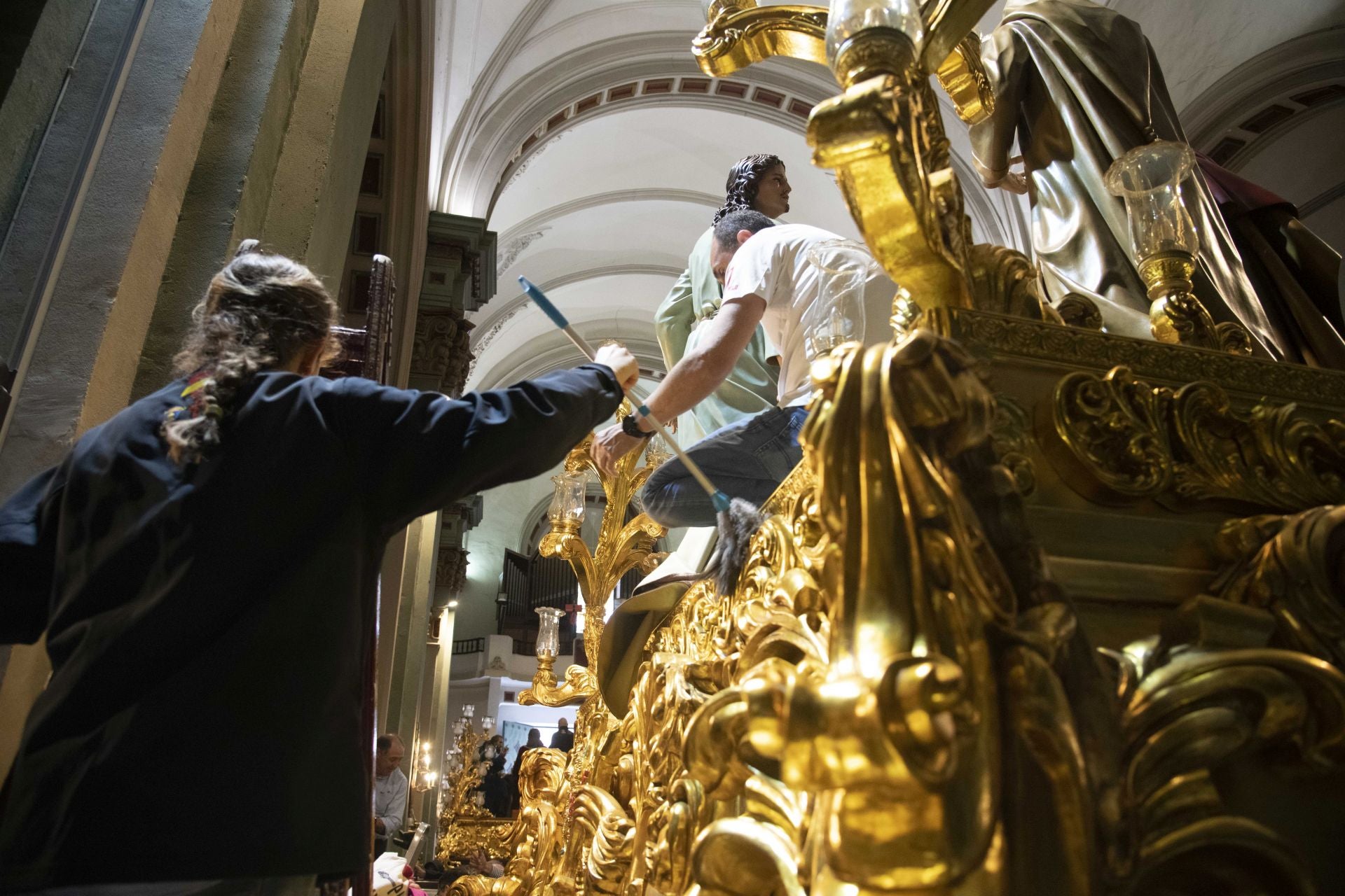A por la cena con las manos lavadas