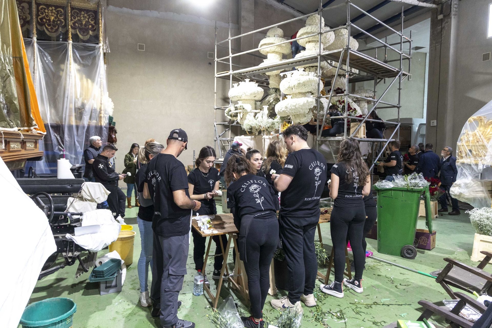 Las imágenes del Martes Santo de logística cofrade en Cartagena